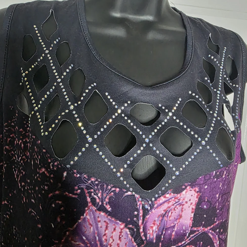 Sleeveless Purple Rose Print Tank with Lattice Cutout - Picture 3 of 3
